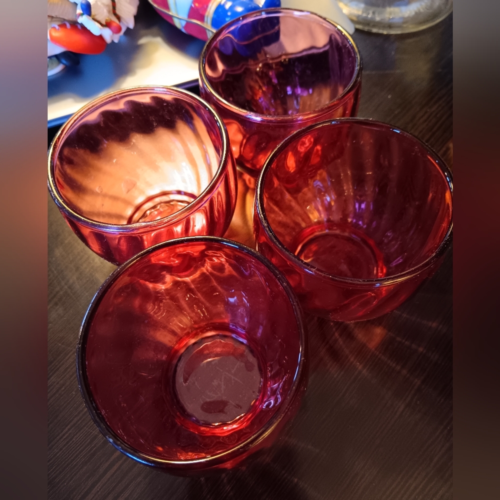CRANBERRY FLASH CANDLEHOLDERS